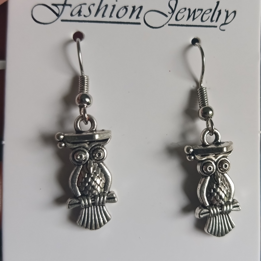 silvertone owl earrings